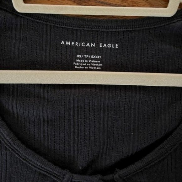 NWOT American Eagle Outfitters short sleeve tie crop shirt, size XS - Picture 4 of 4